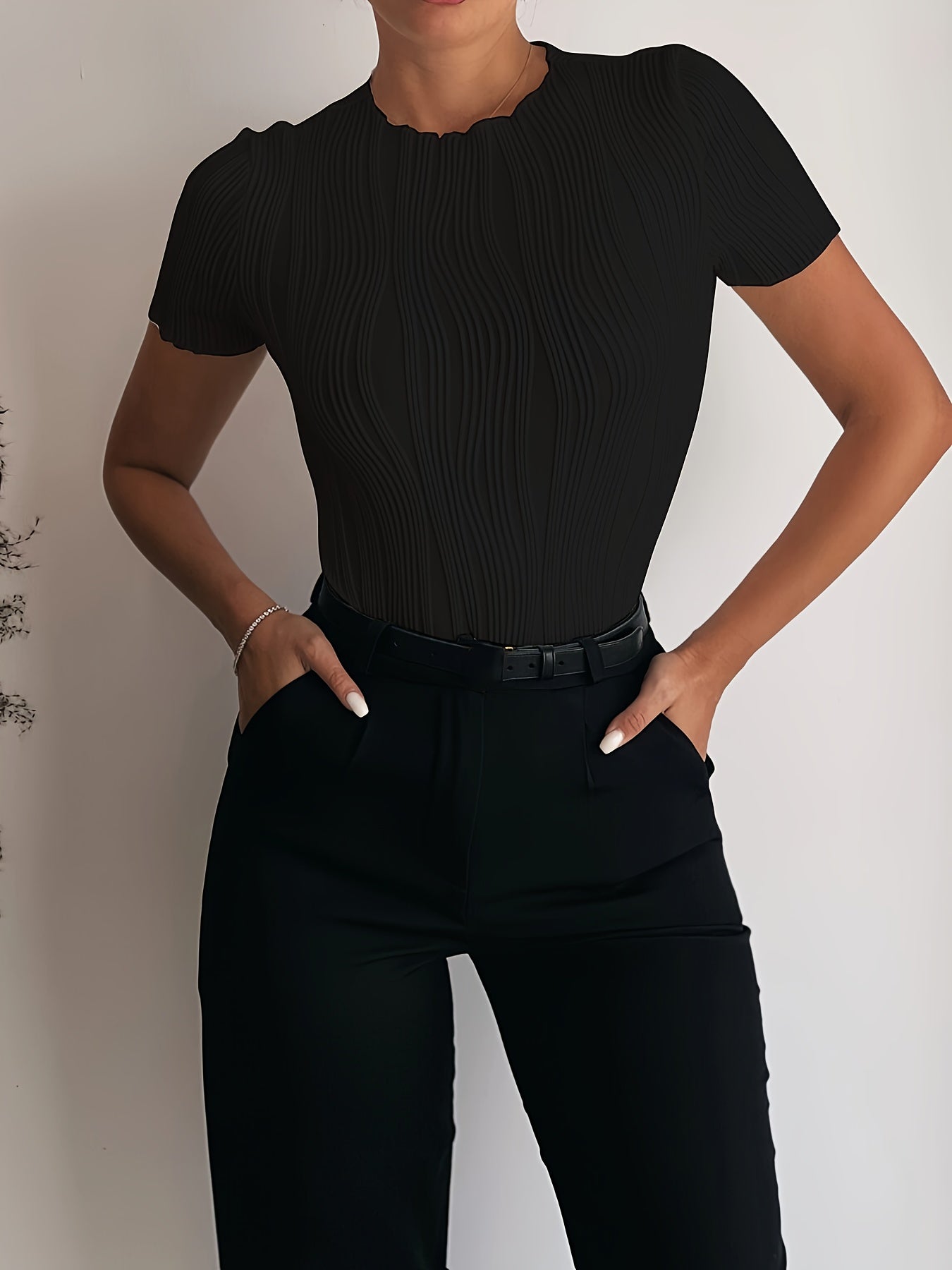 Jessi | Texture T-shirt