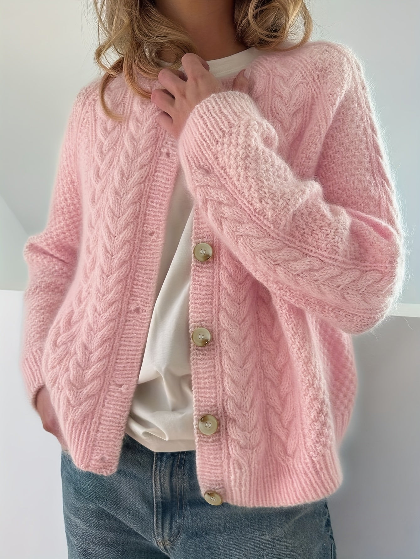 Cyntia | Knitted cable cardigan