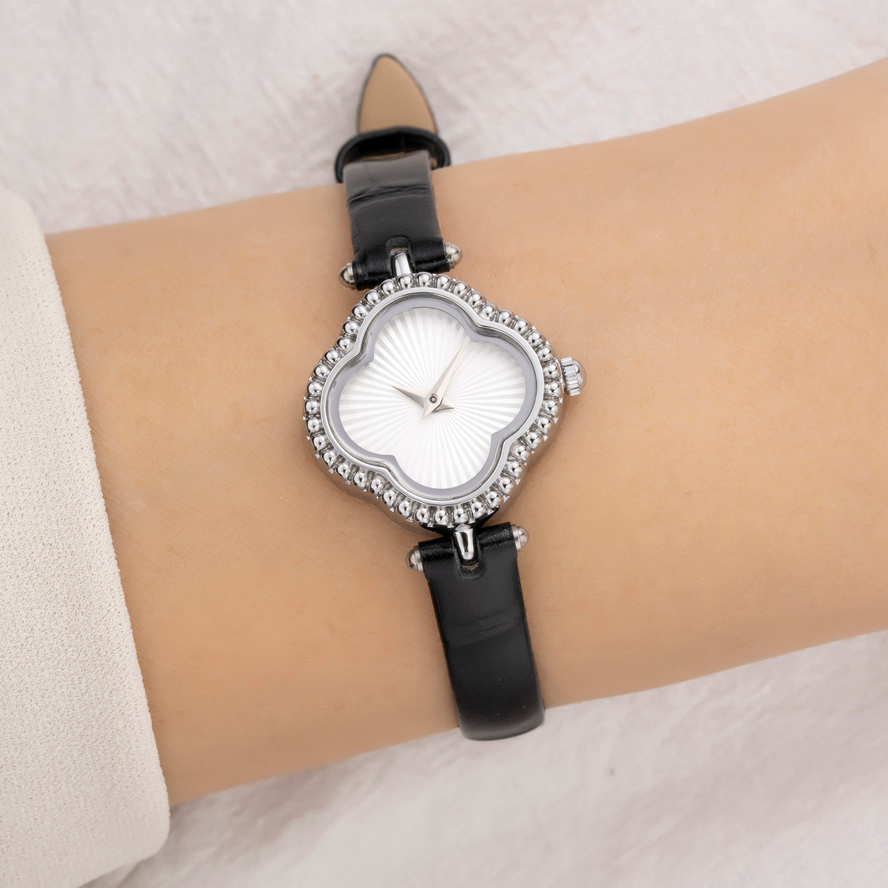 Vespera | Leather Silver