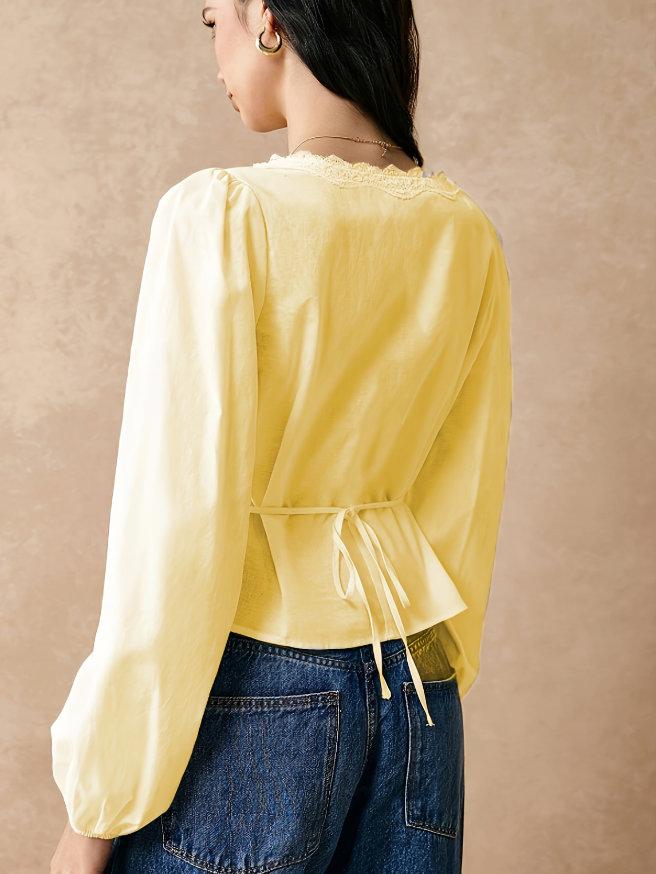 Emma | Blouse met kanten details