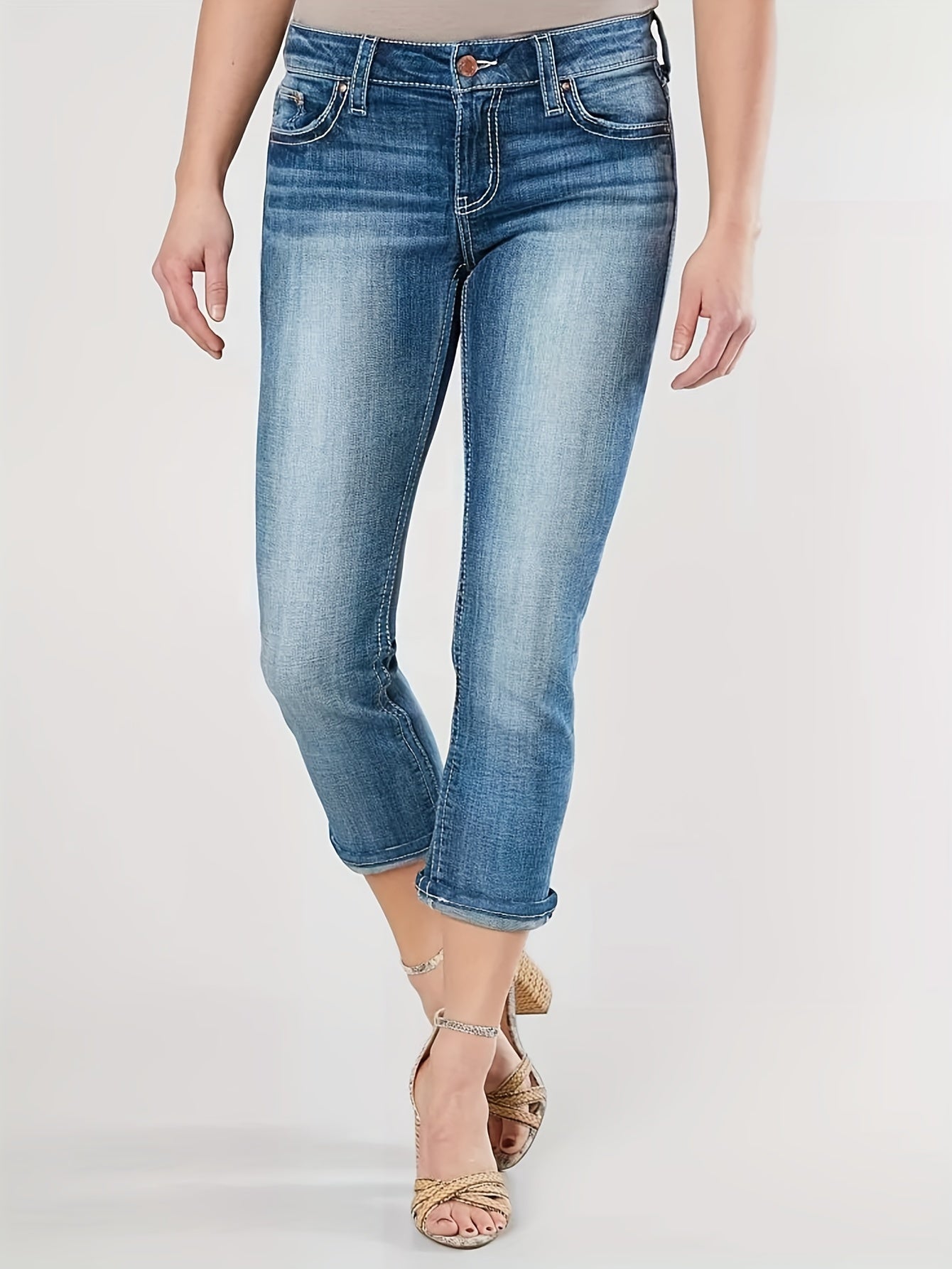 Blue retro chic capri jeans