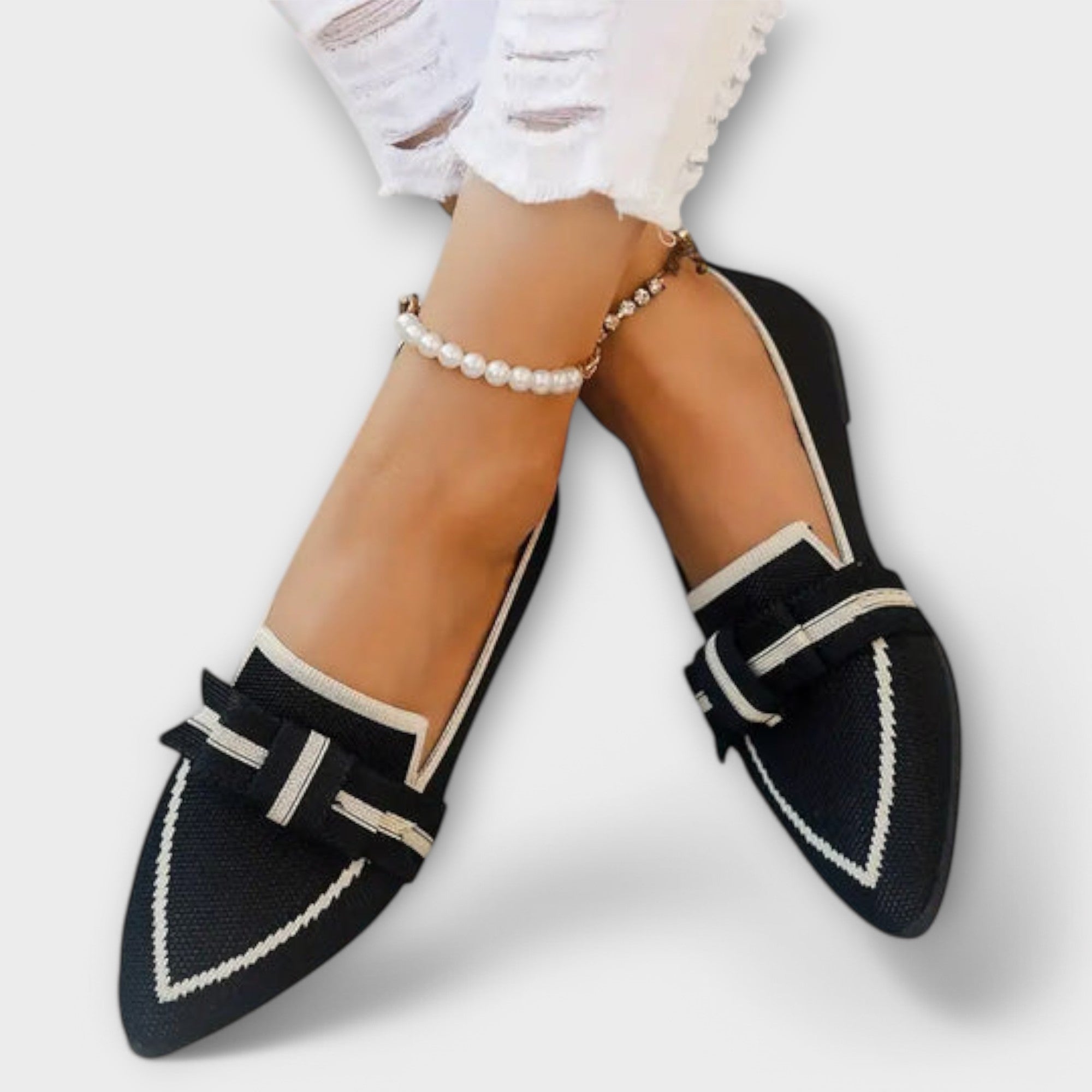 Black and white knit Loafer