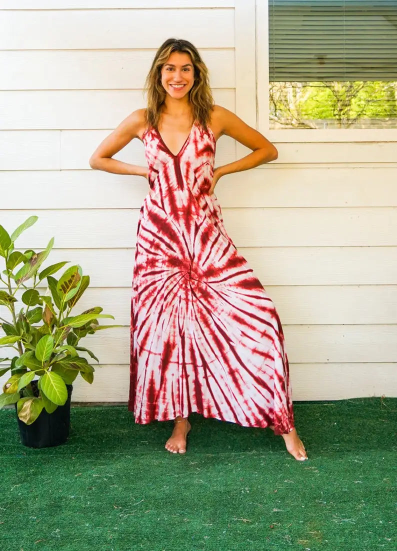 Crimson Waves | Off-shoulder Tie-Dye maxi jurk