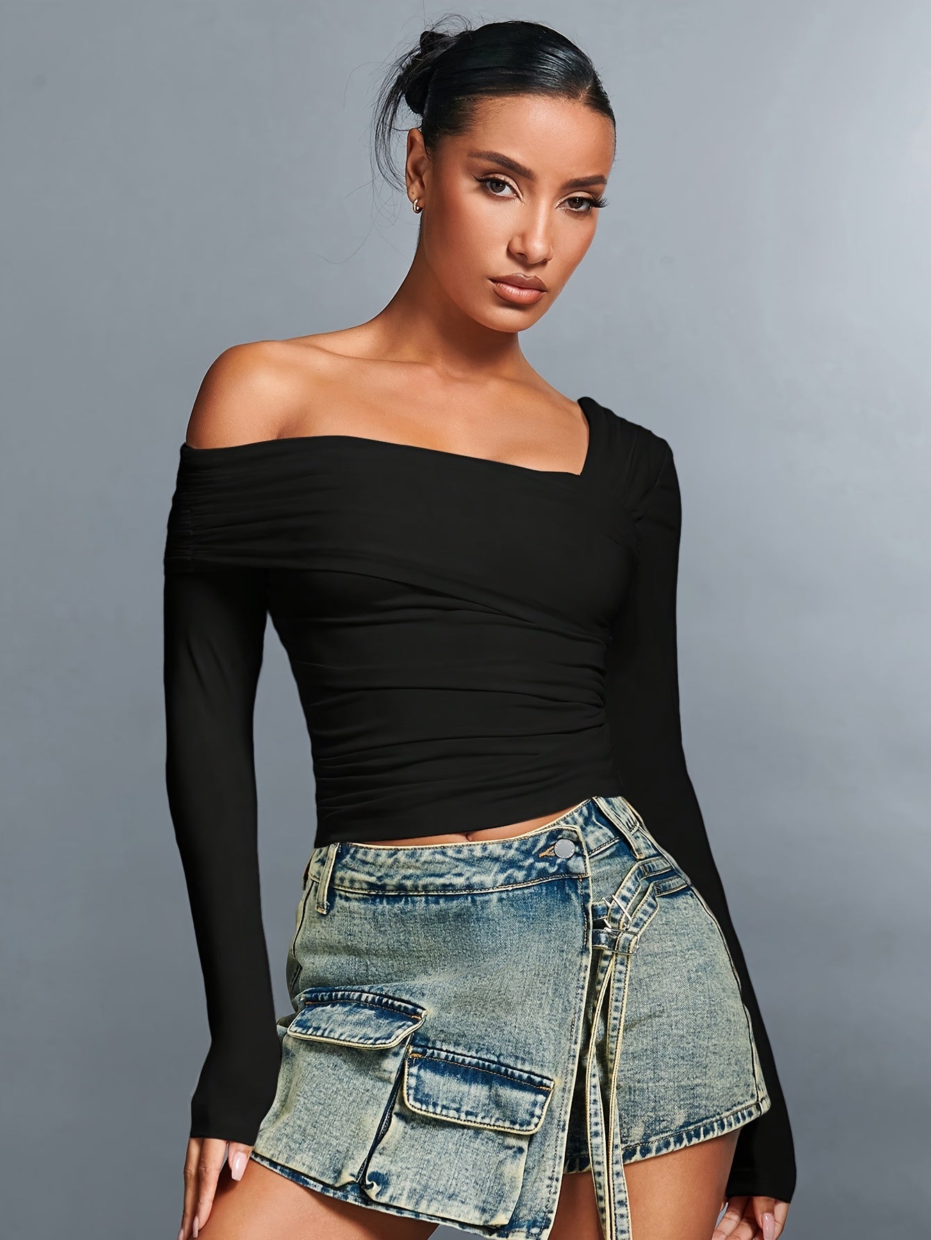 Lucy | Off-shoulder T-shirt