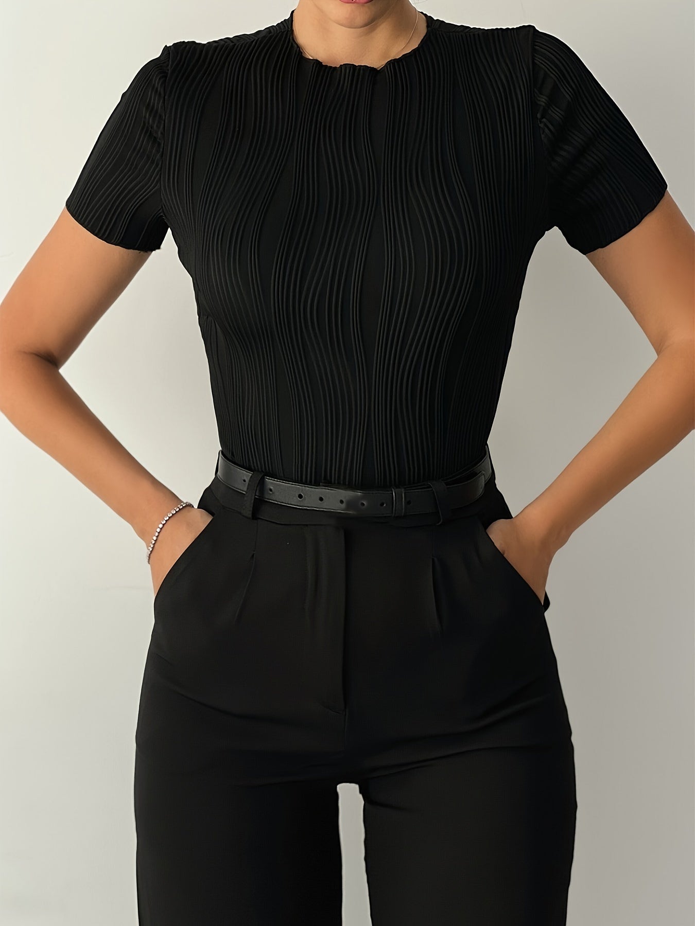 Jessi | Texture T-shirt