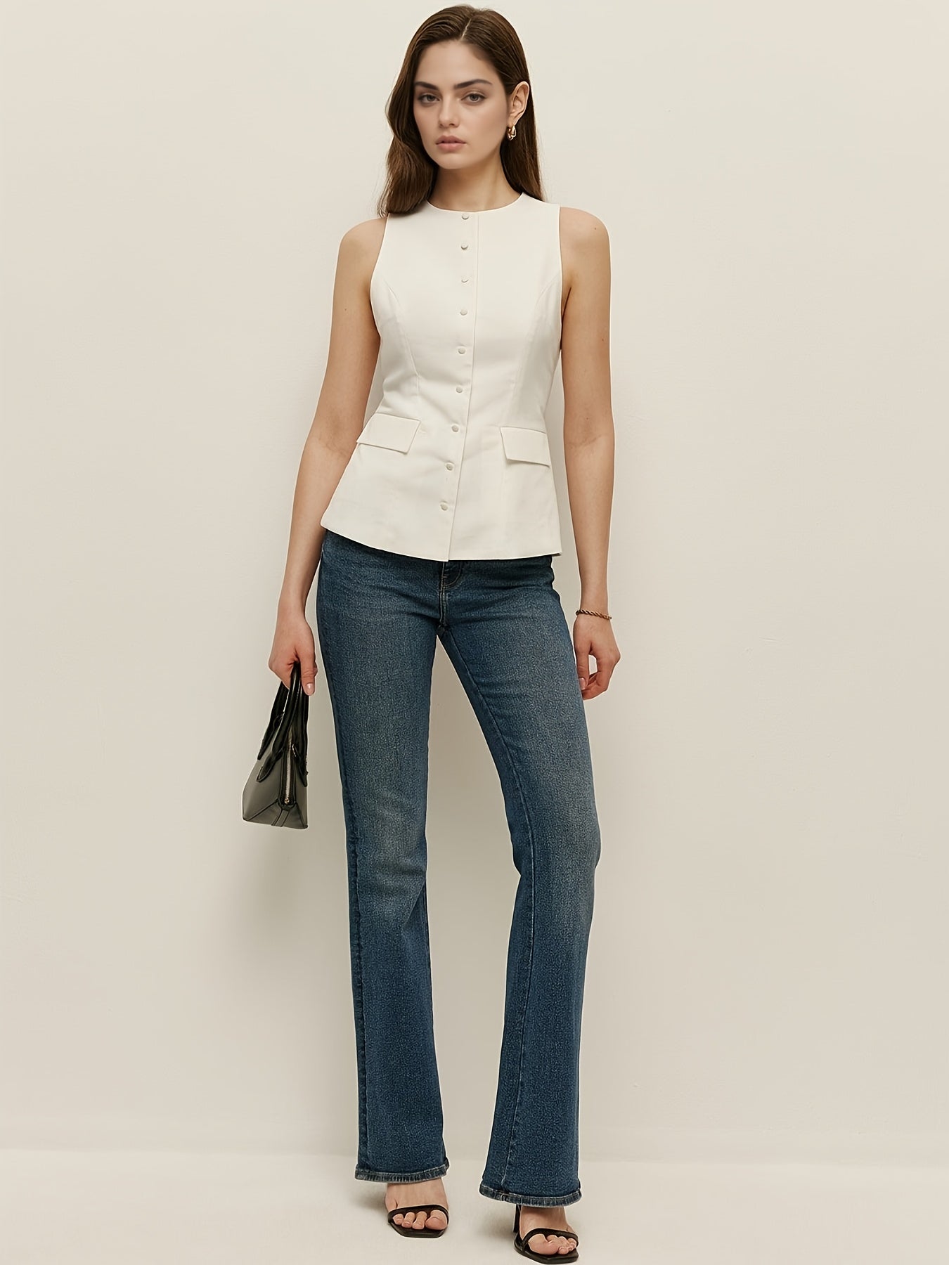 Stacey | Sleeveless Top with Flap Pockets