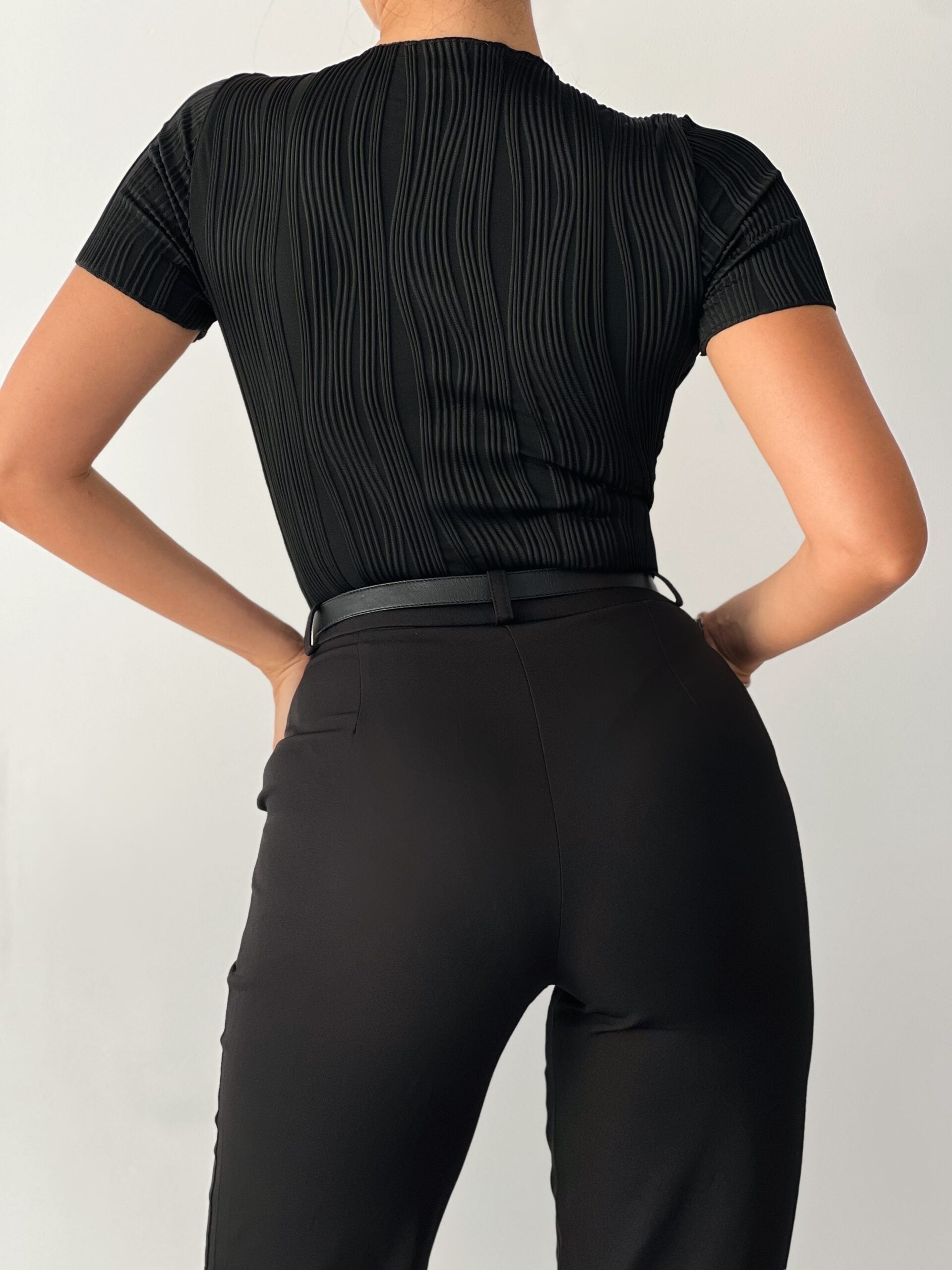 Jessi | Texture T-shirt