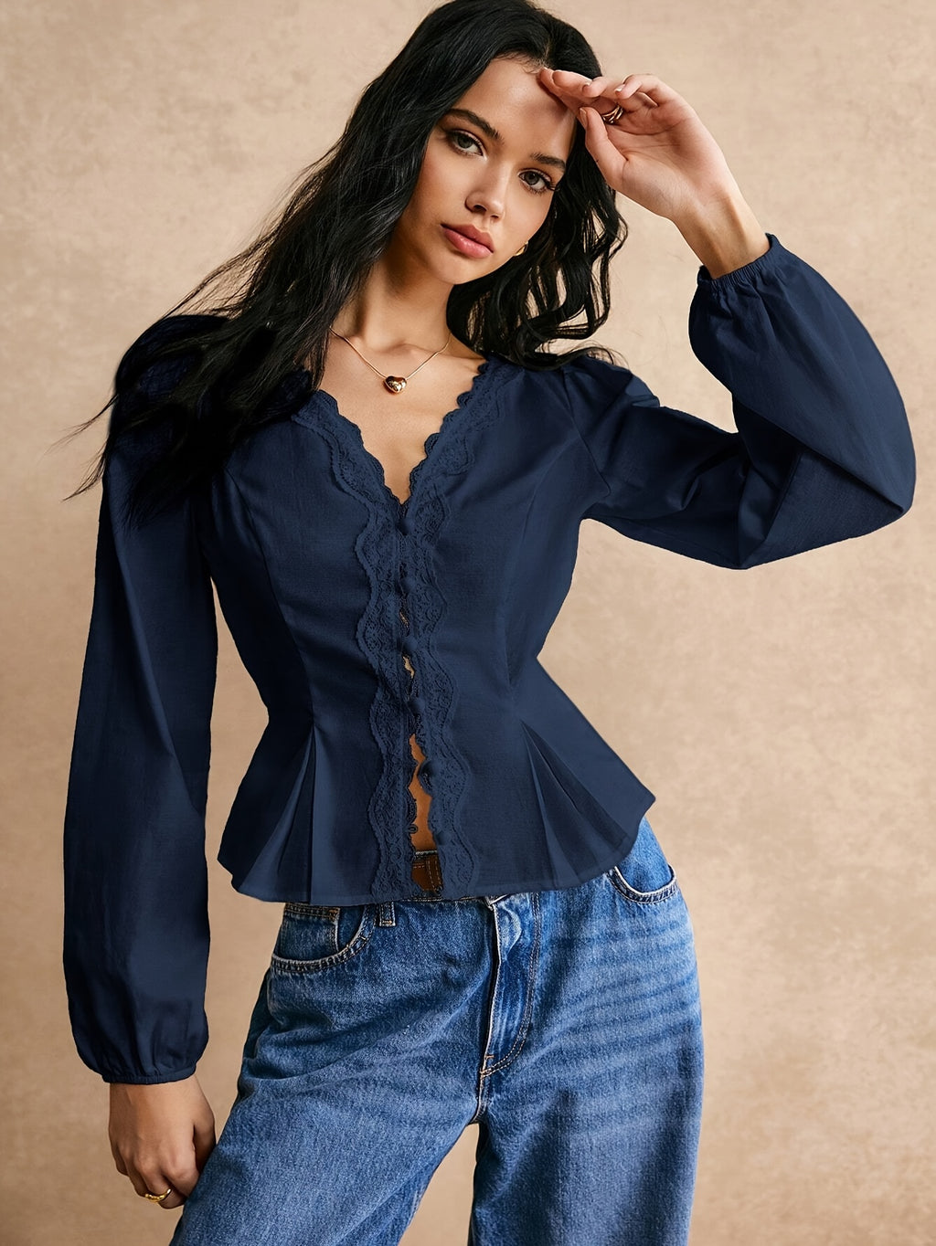 Emma | Blouse with lace details