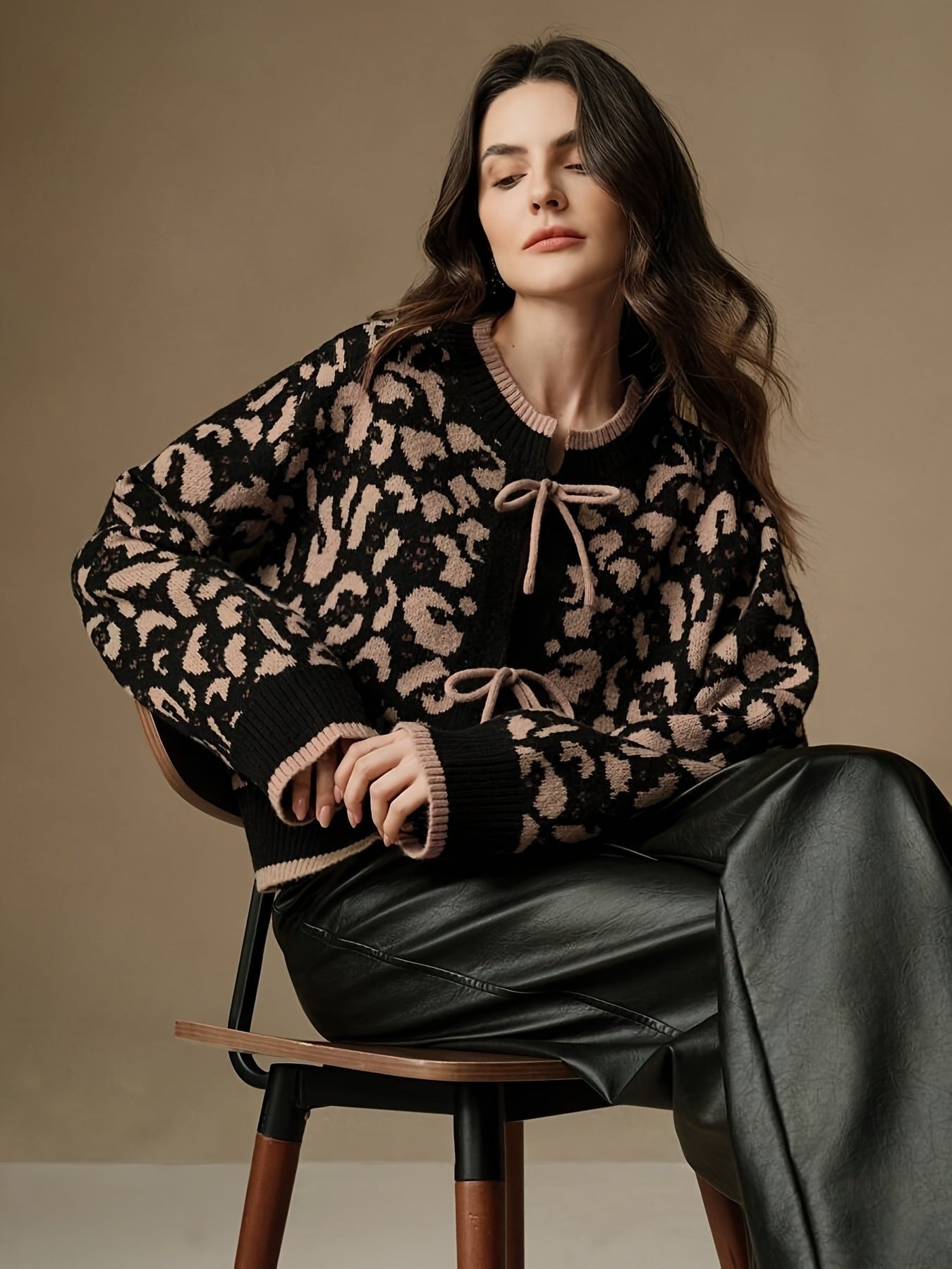 Semra | Cardigan with tie closure and jacquard pattern