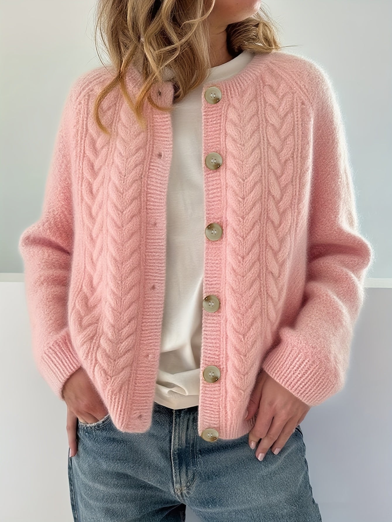 Cyntia | Knitted cable cardigan