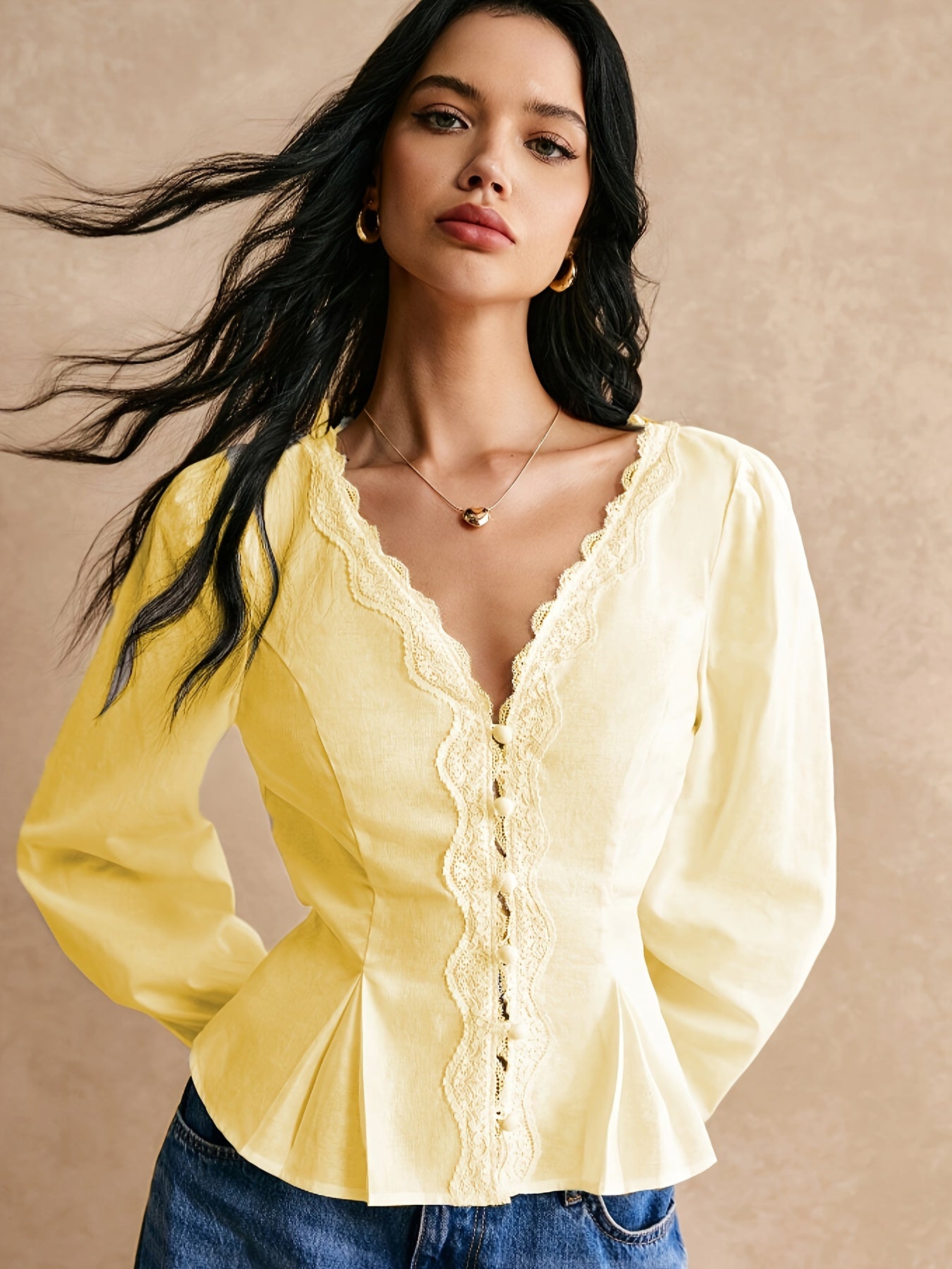 Emma | Blouse met kanten details