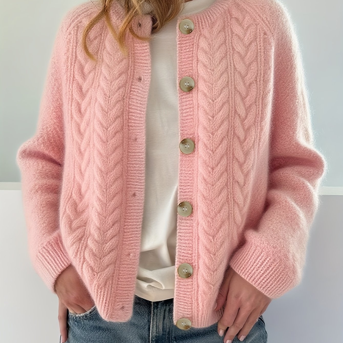 Cyntia | Knitted cable cardigan