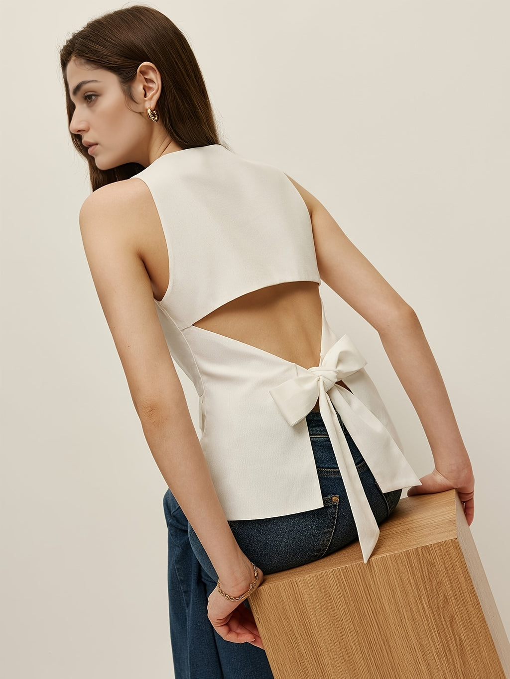 Stacey | Sleeveless Top with Flap Pockets