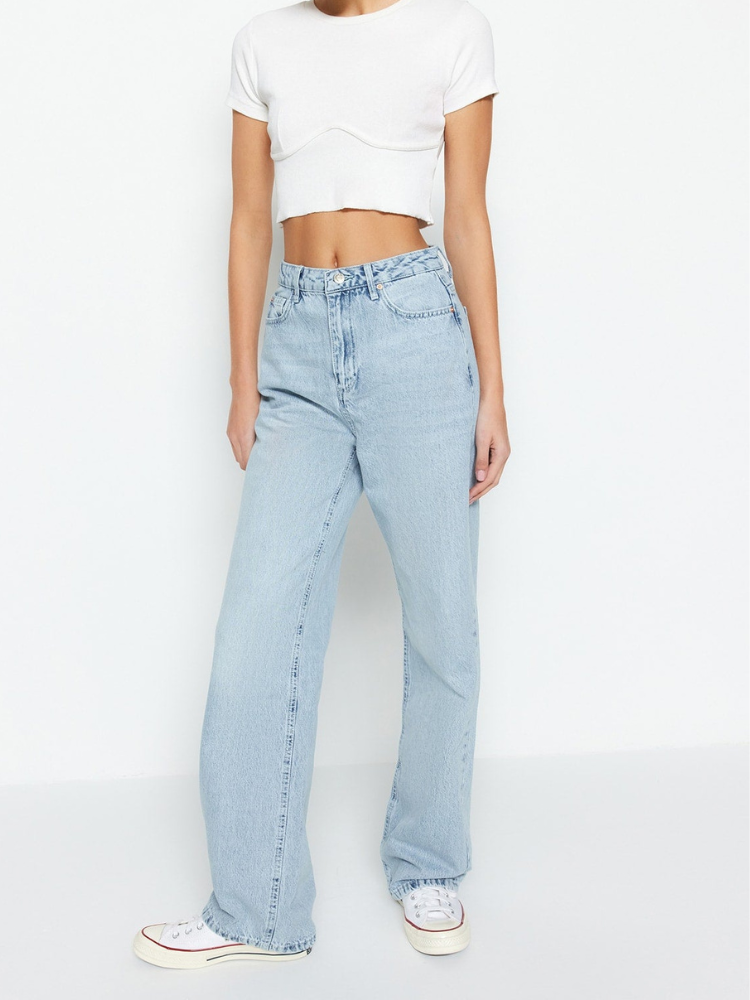 Blue high waist jeans