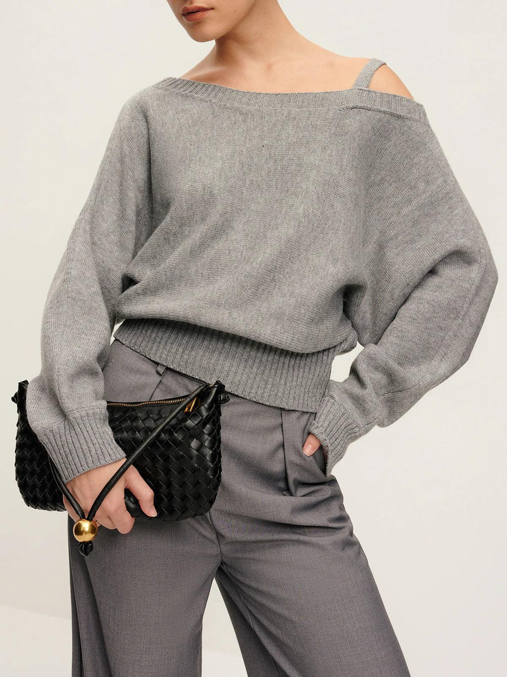 Jalena | Oversized off-shoulder sweater
