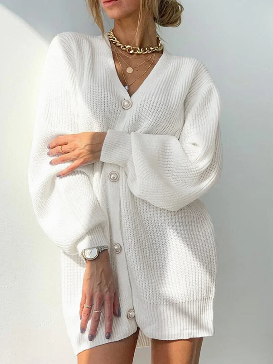 Jasmyn | Long-sleeved pearl cardigan