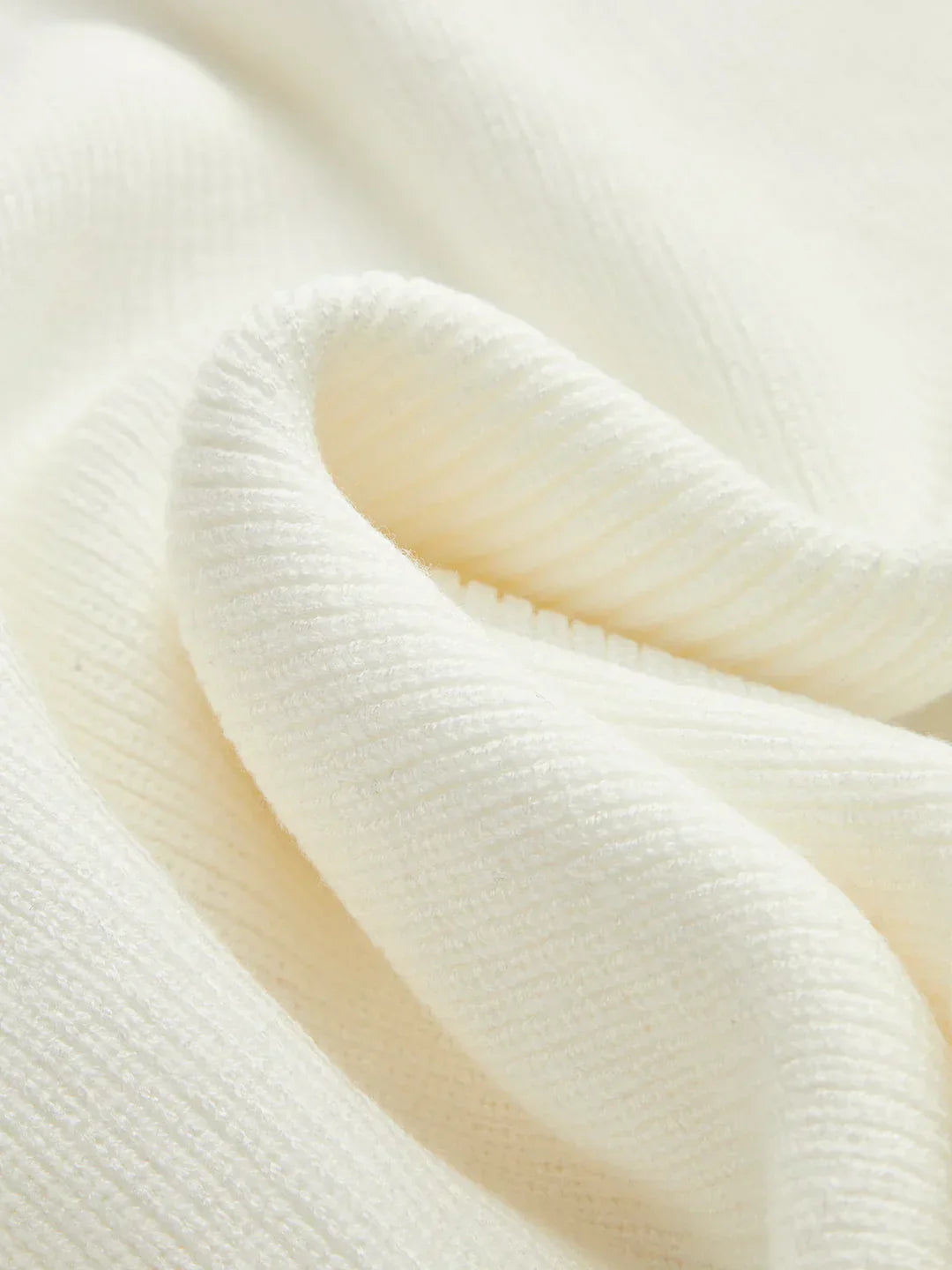 Jenn | Off-shoulder crisscross sweater