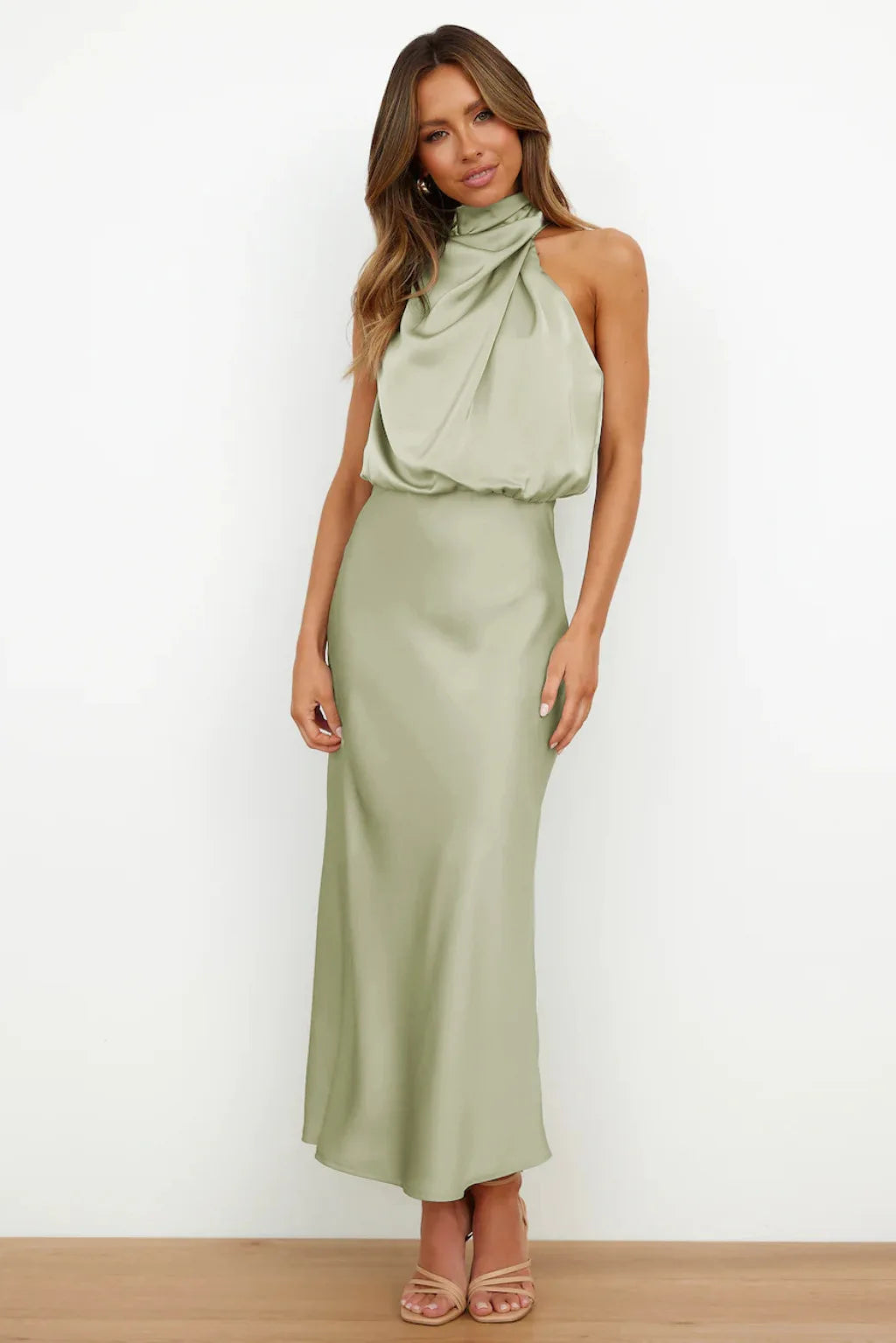 Mayra | Dress with halterneck