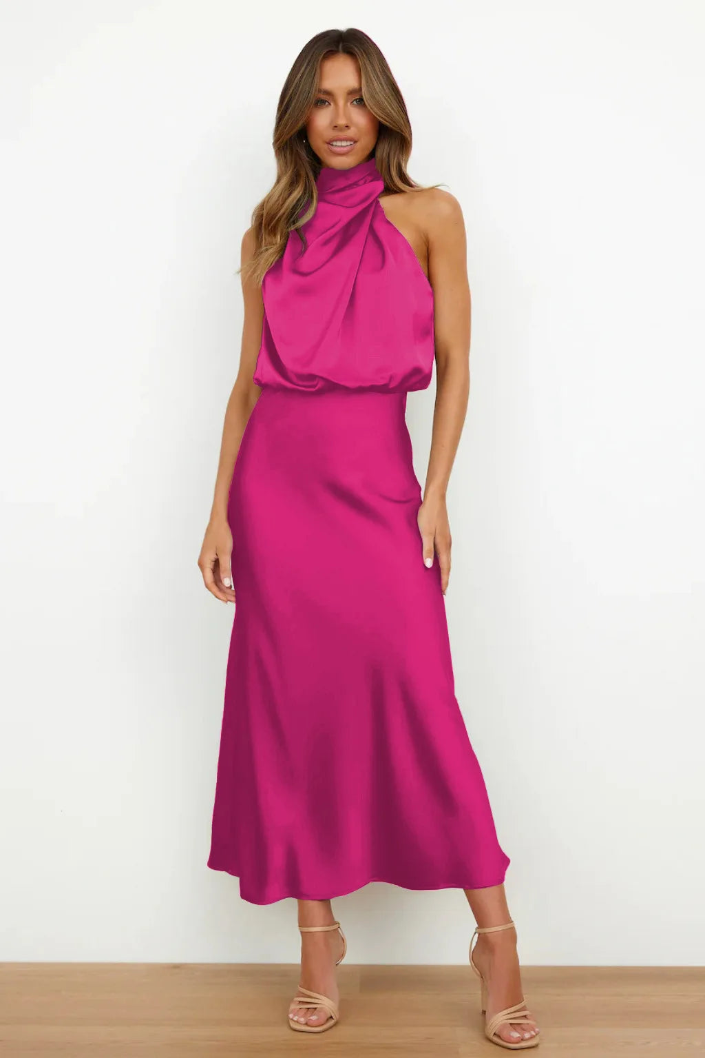 Mayra | Dress with halterneck