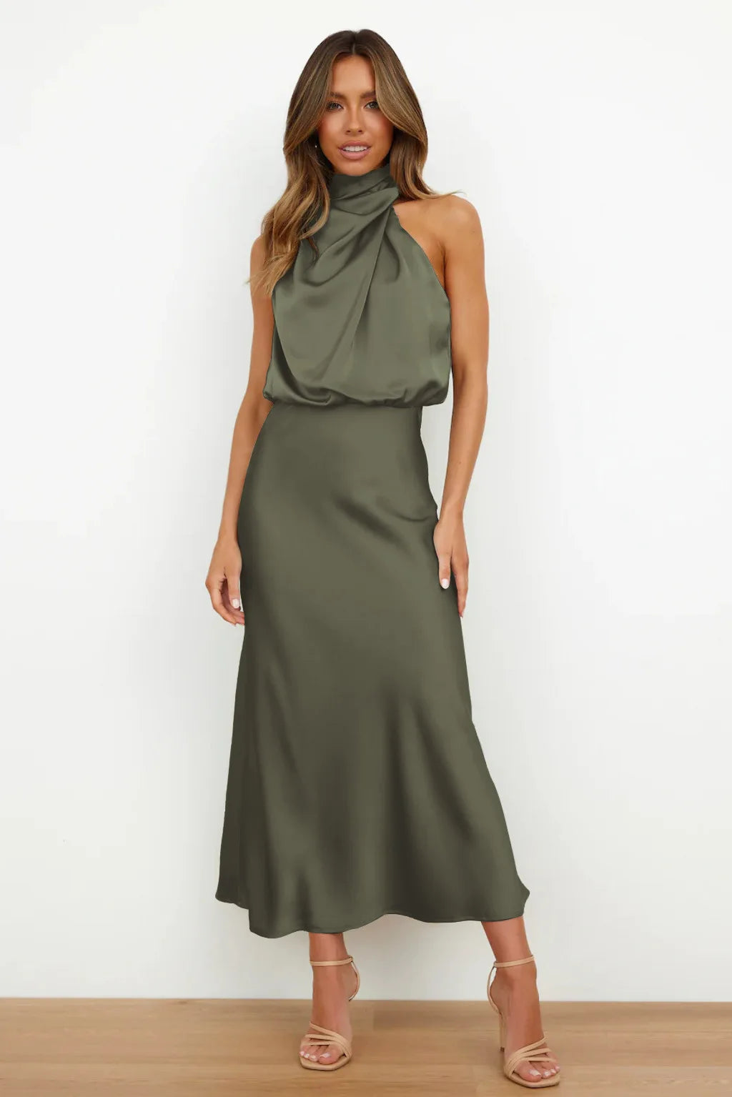 Mayra | Dress with halterneck