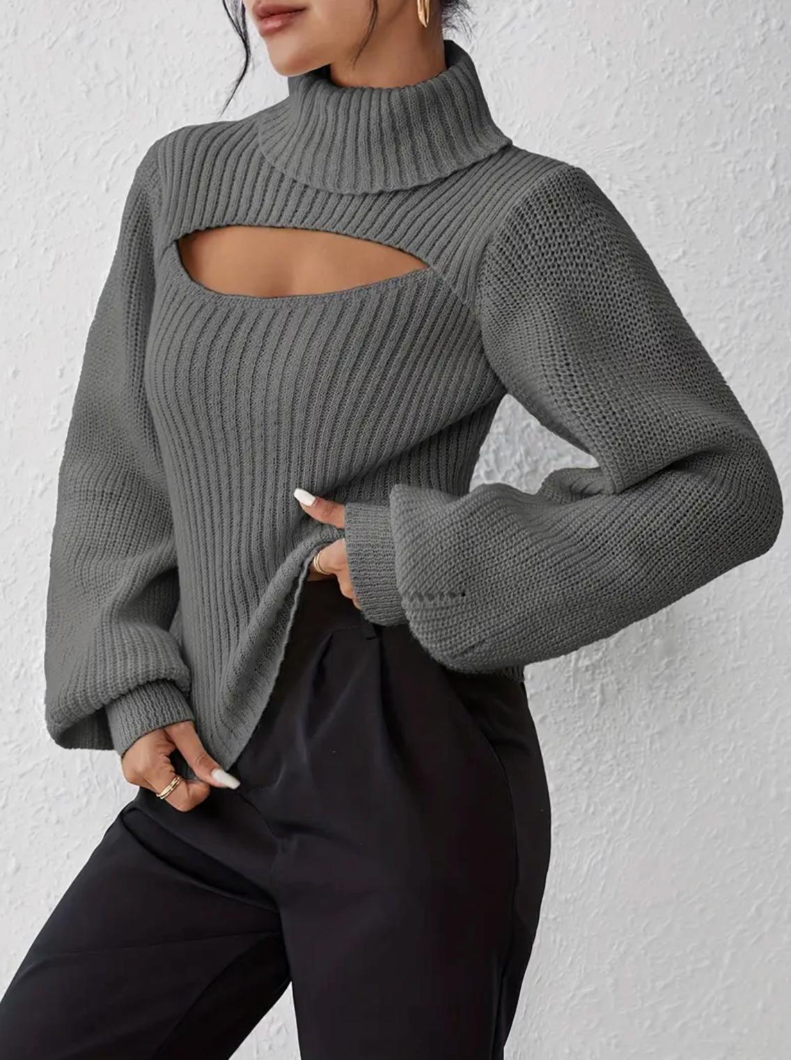 Hilary | high neck sweater with cut-out