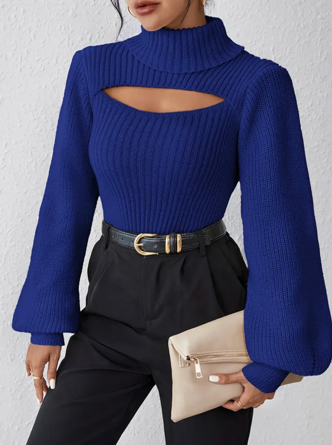 Hilary | high neck sweater with cut-out