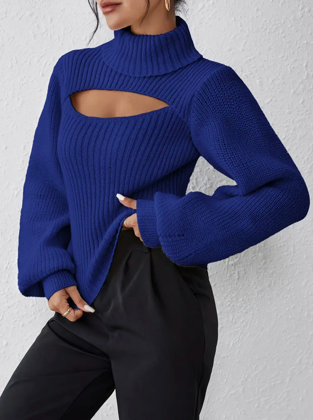 Hilary | high neck sweater with cut-out