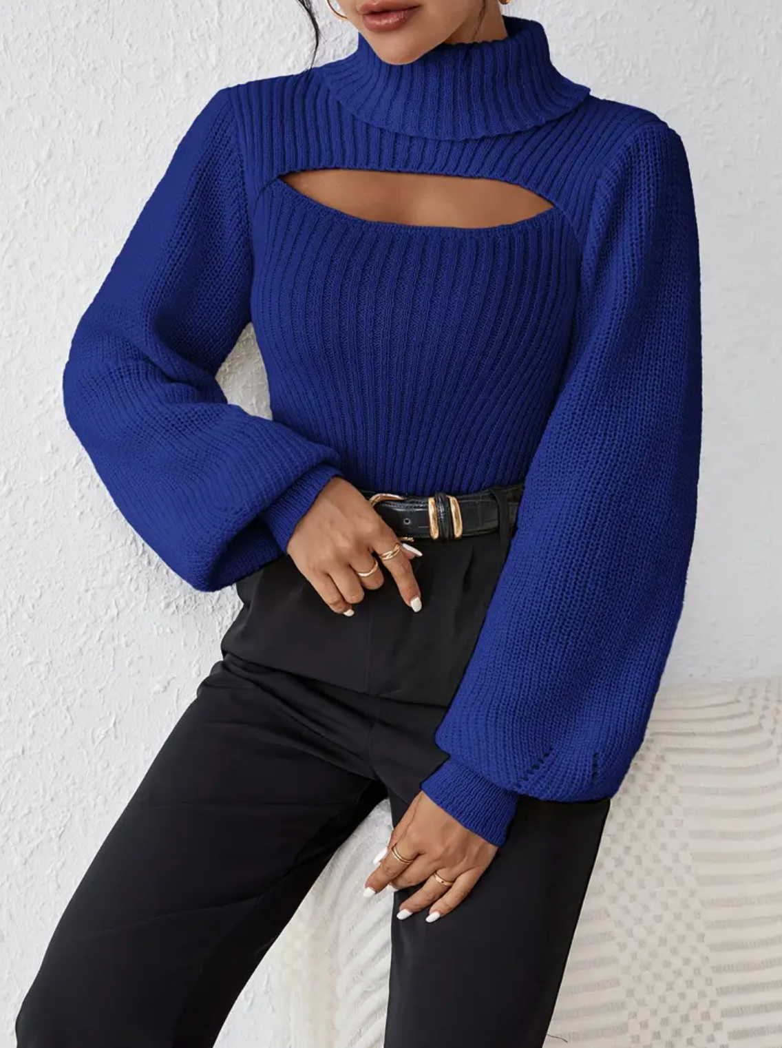Hilary | high neck sweater with cut-out