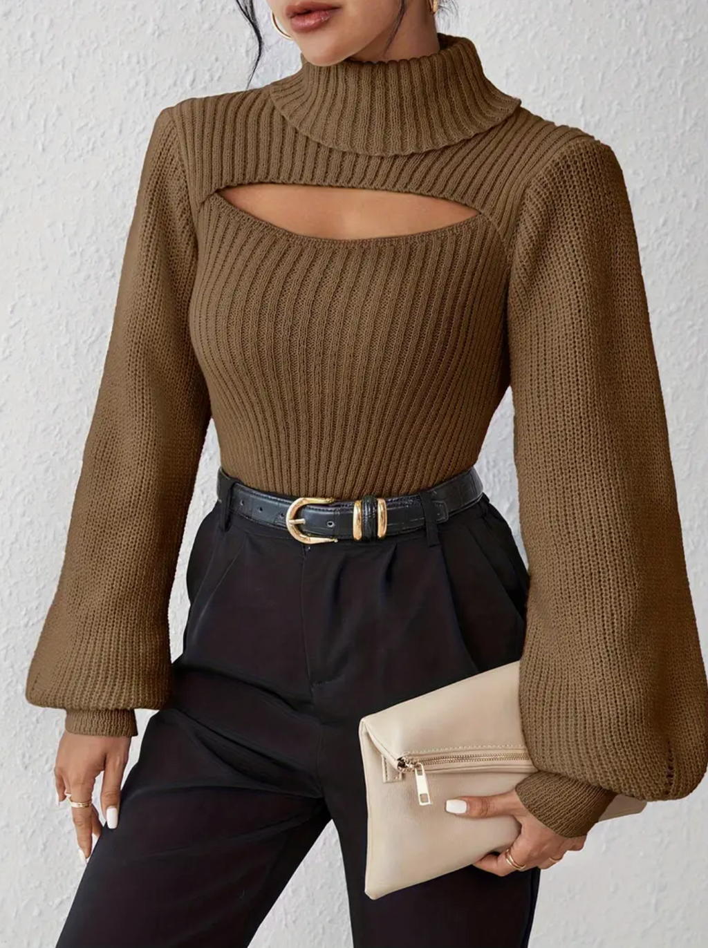Hilary | high neck sweater with cut-out