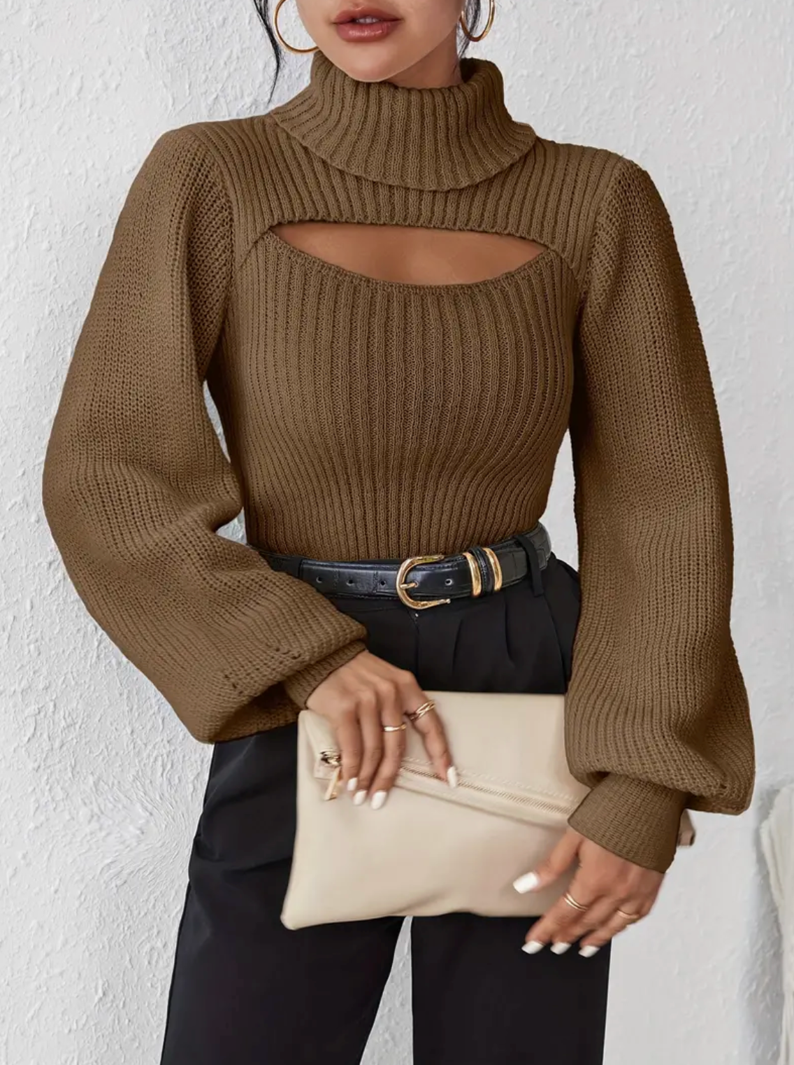 Hilary | high neck sweater with cut-out