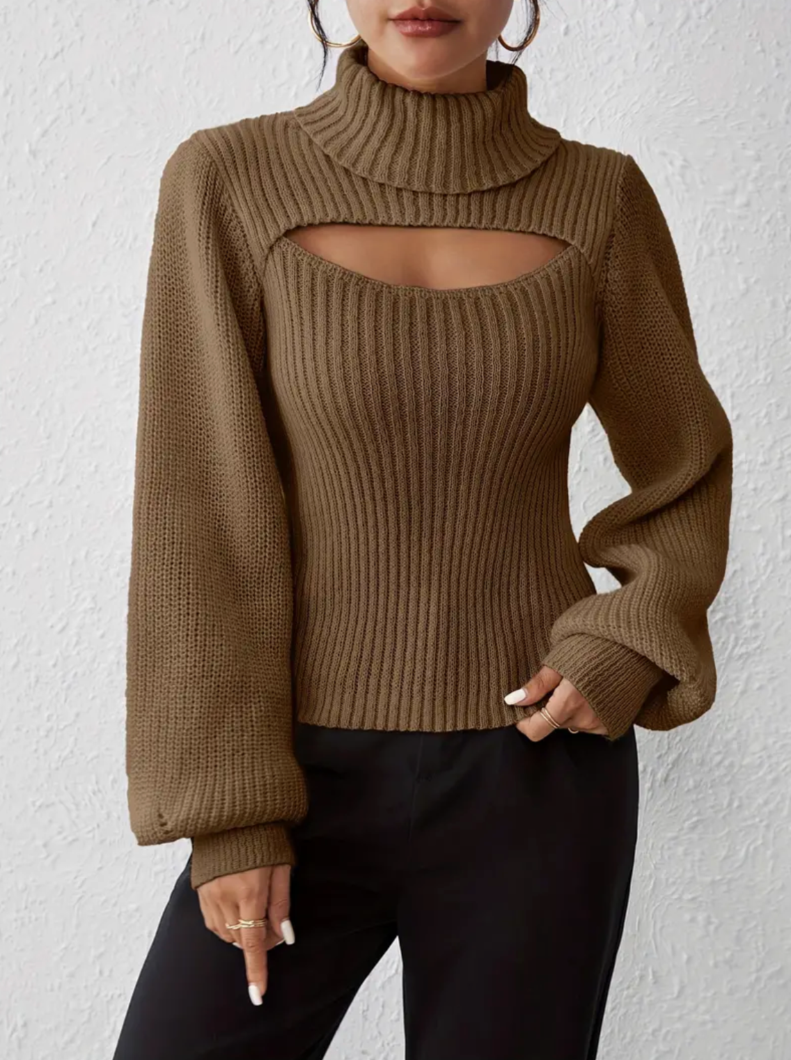Hilary | high neck sweater with cut-out