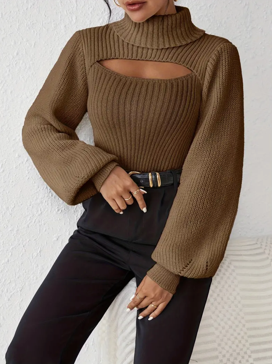 Hilary | high neck sweater with cut-out