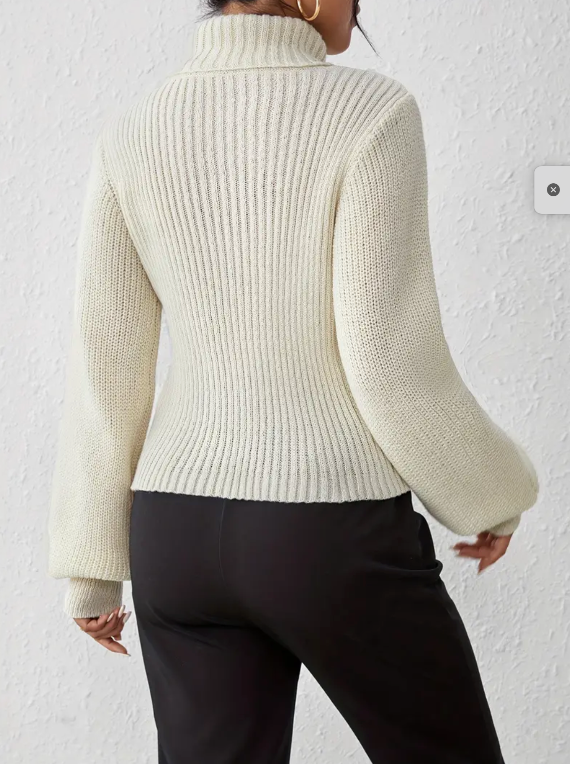 Hilary | high neck sweater with cut-out