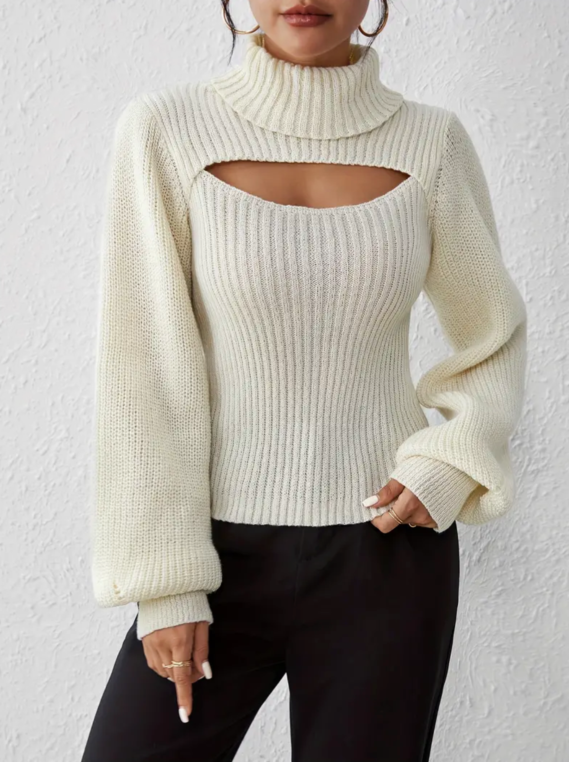 Hilary | high neck sweater with cut-out