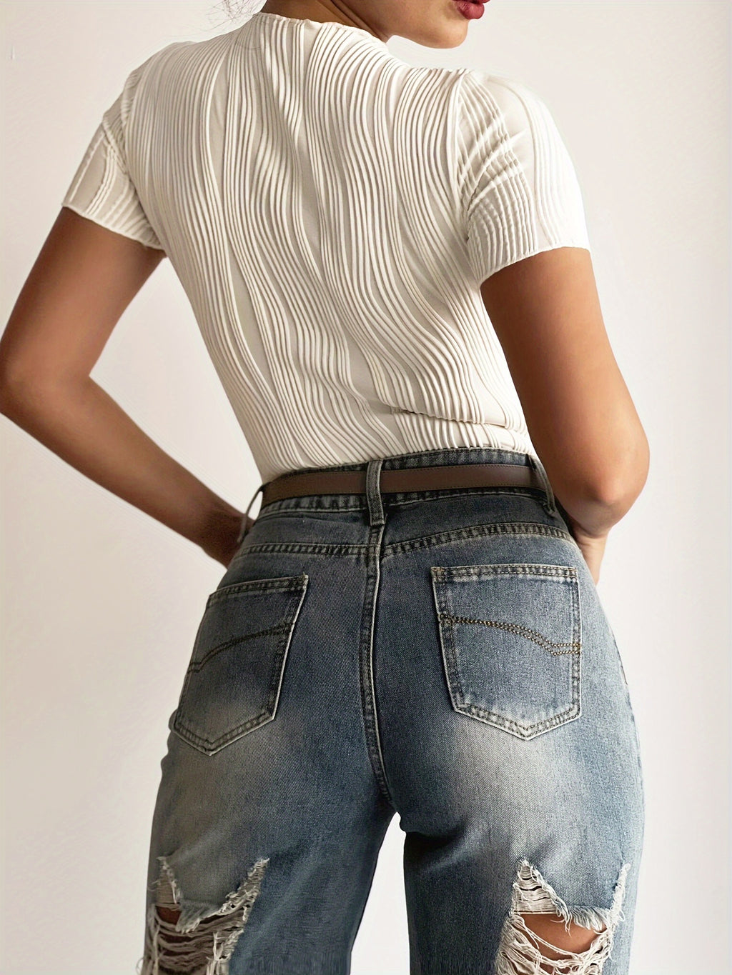 Jessi | Texture T-shirt