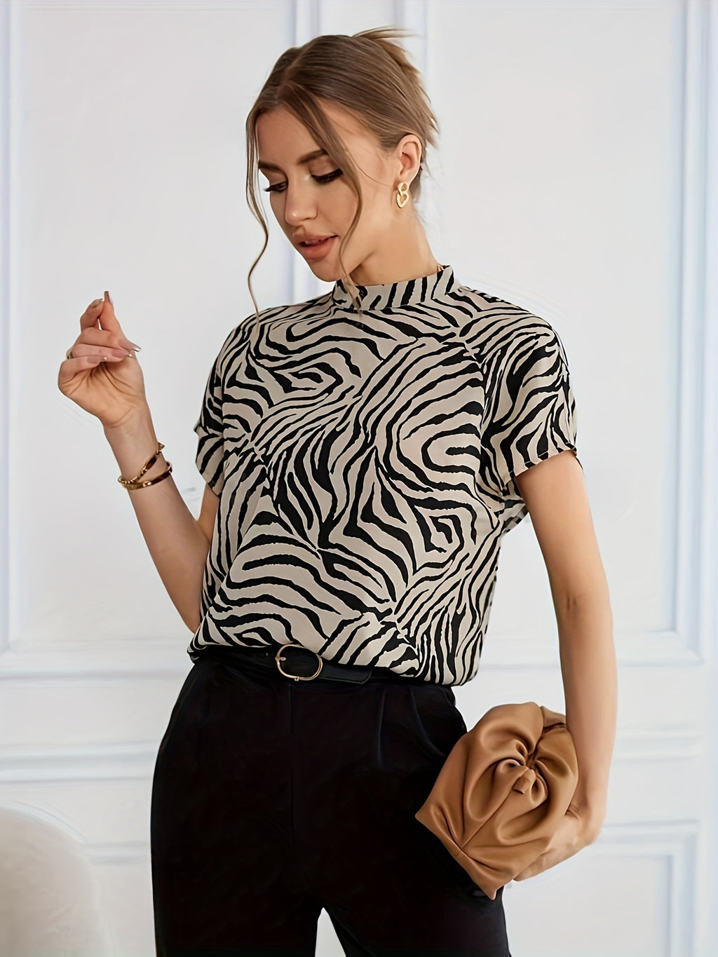 Letita | Zebra print blouse with V-neck