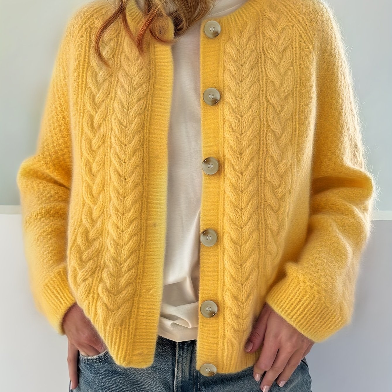 Cyntia | Knitted cable cardigan